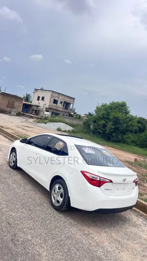 Toyota Corolla S 4dr Sedan (1.8L 4cyl CVT) 2015 White