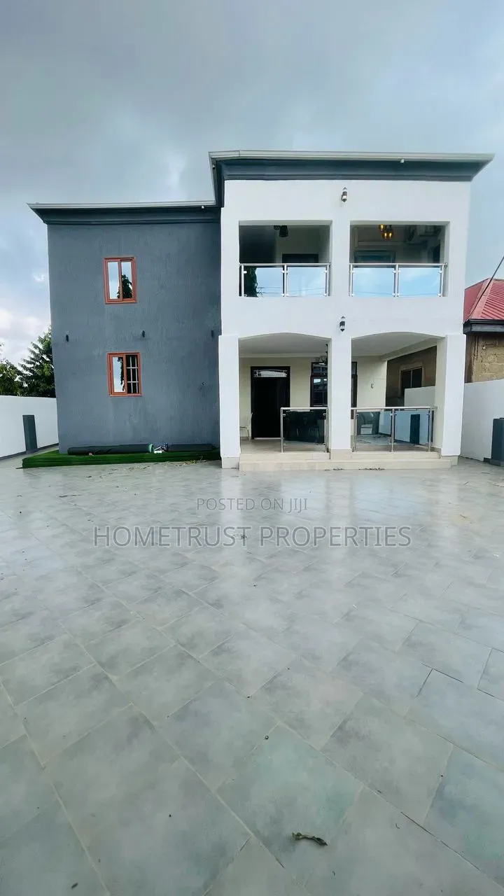 Furnished 6bdrm Duplex in Ablekuma Ga Odumase, Pentecost for sale