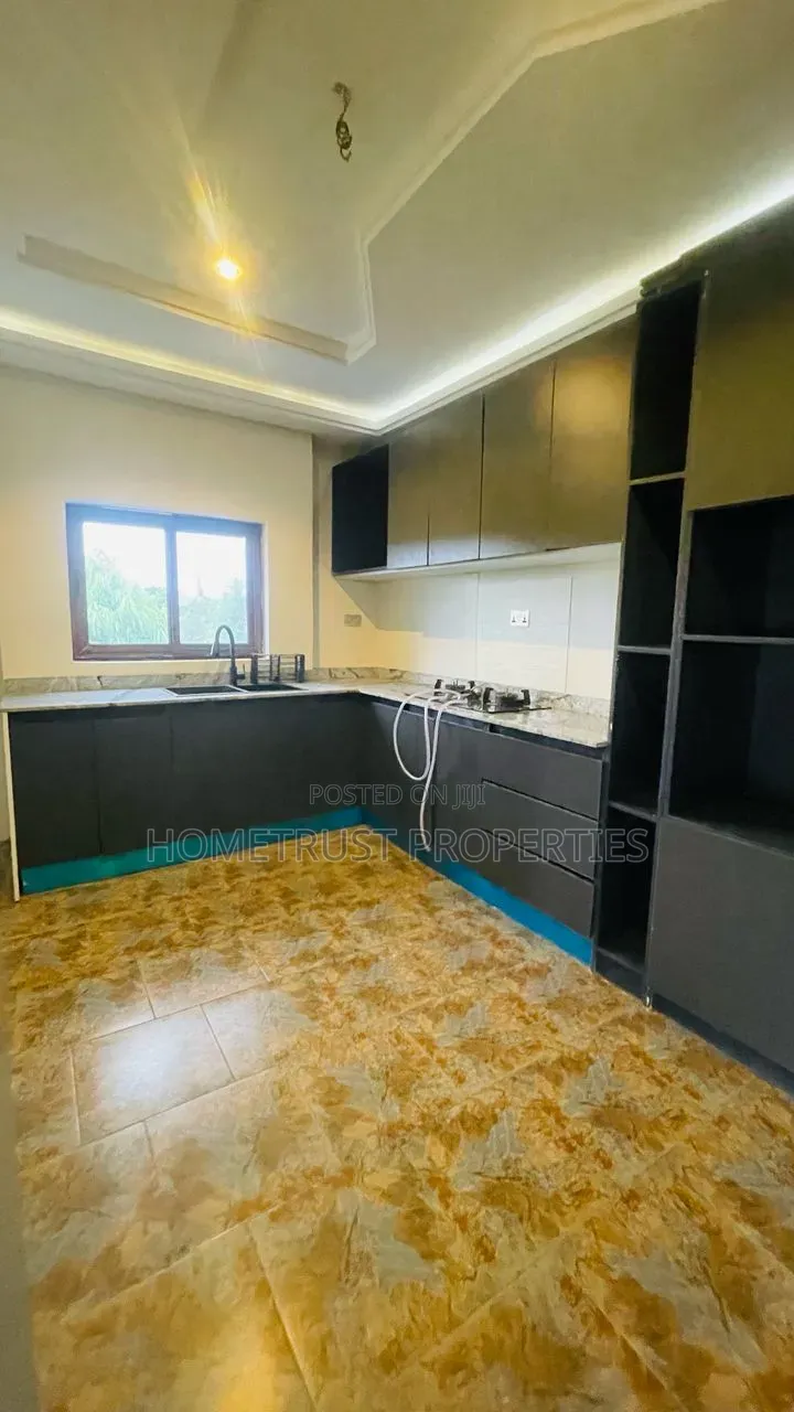 Furnished 6bdrm Duplex in Ablekuma Ga Odumase, Pentecost for sale