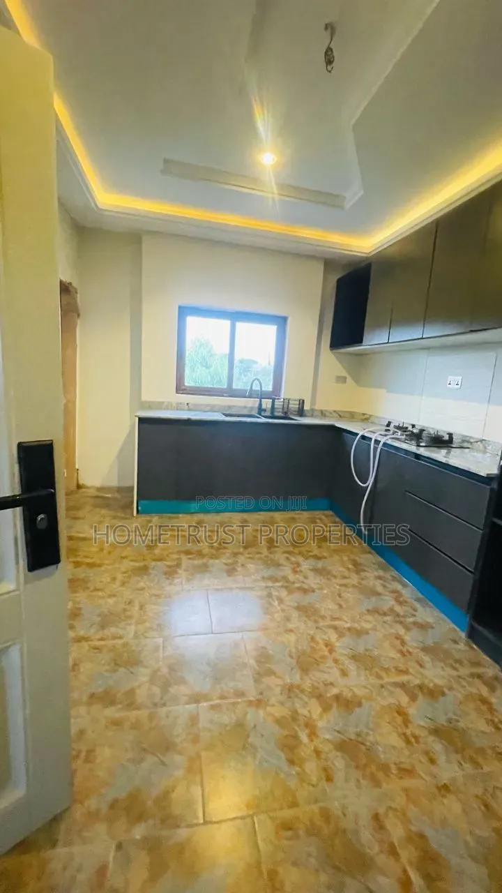 Furnished 6bdrm Duplex in Ablekuma Ga Odumase, Pentecost for sale