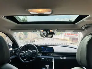 Hyundai Elantra Limited 2023 White