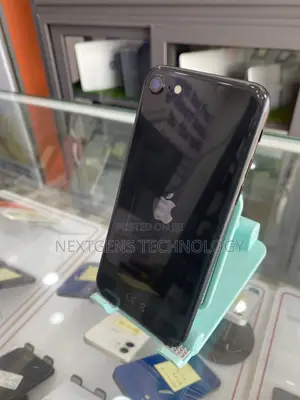 Apple iPhone SE (2020) 128 GB Black