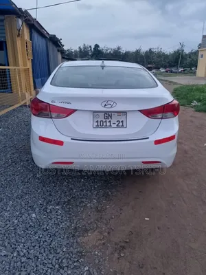 Hyundai Elantra 2011 White