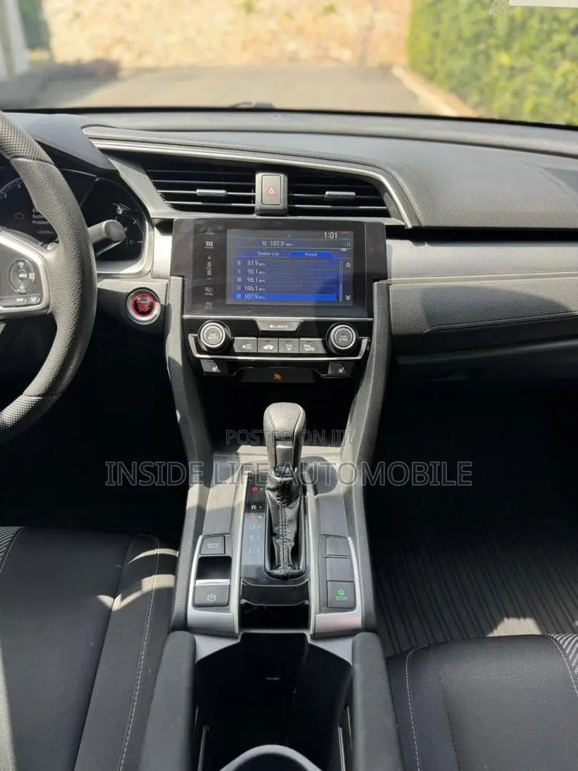Honda Civic 2018 Gray