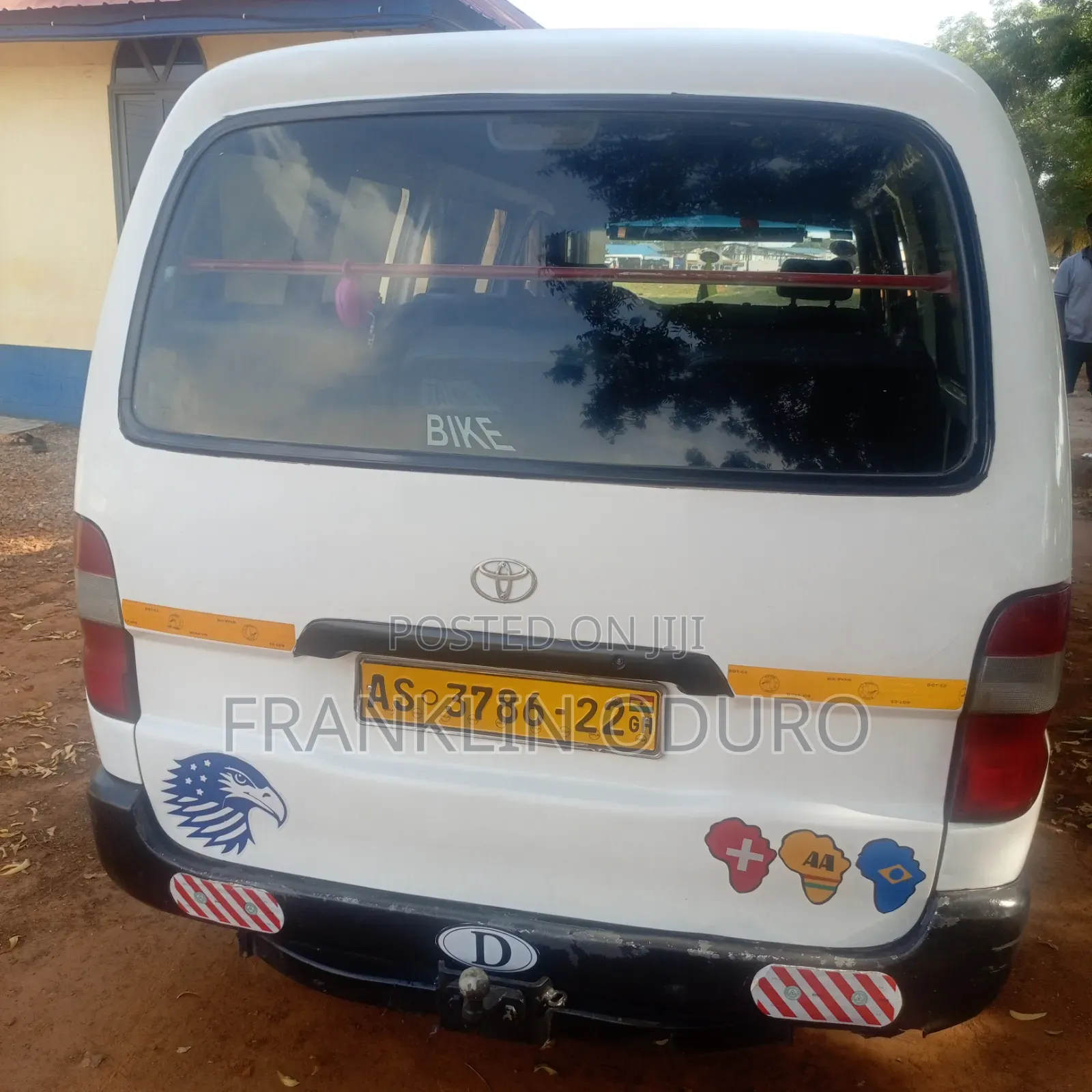 Toyota HiAce 2013 White