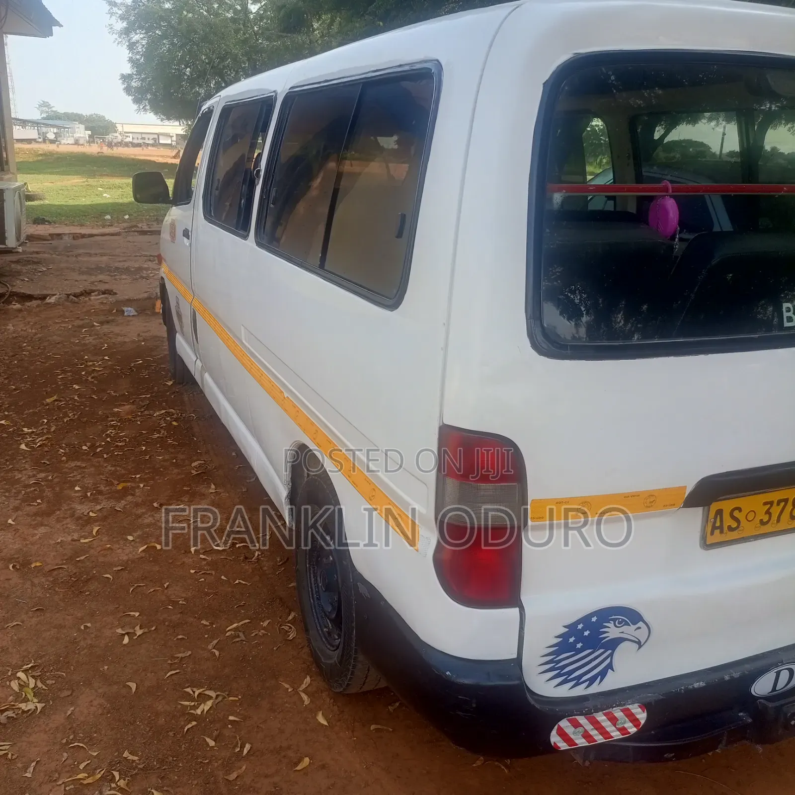 Toyota HiAce 2013 White