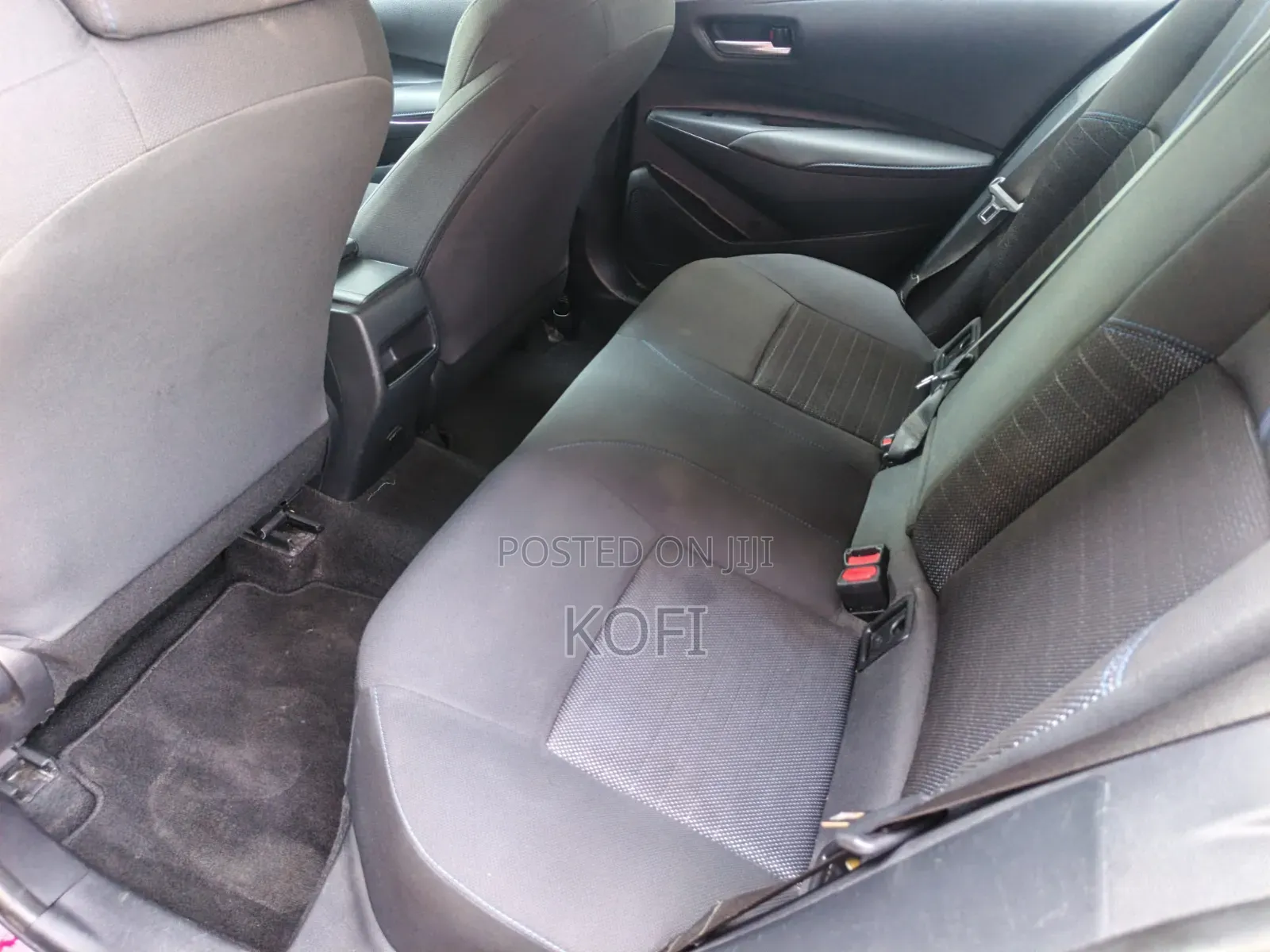 Toyota Corolla SE 2022 Red