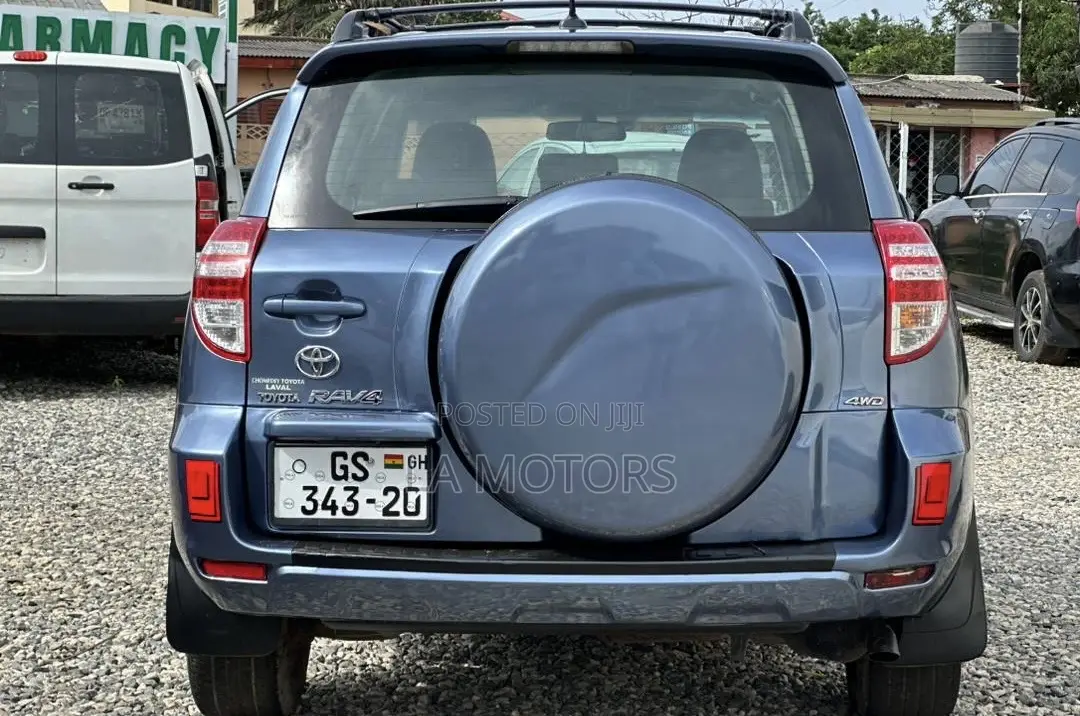 Toyota RAV4 2010 Blue