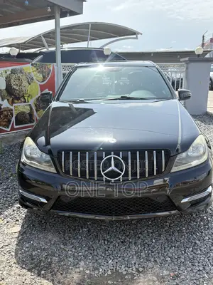 Mercedes-Benz C250 2014 Black