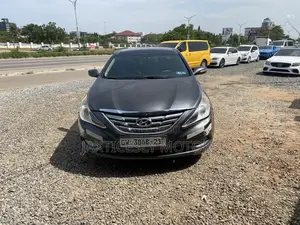 Hyundai Sonata Limited 4dr Sedan (2.4L 4cyl 6A) 2014 Gray