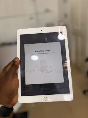 Apple iPad 9.7 32 GB Silver