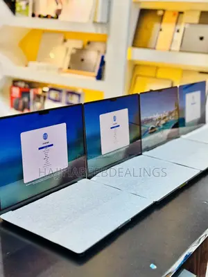 New Laptop Apple MacBook Pro 2025 M5 24GB Apple M5 SSD 1T