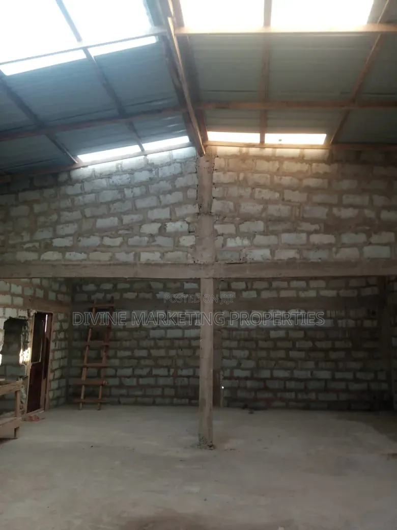 Warehouse For Long Lease At Mamprobi Accra