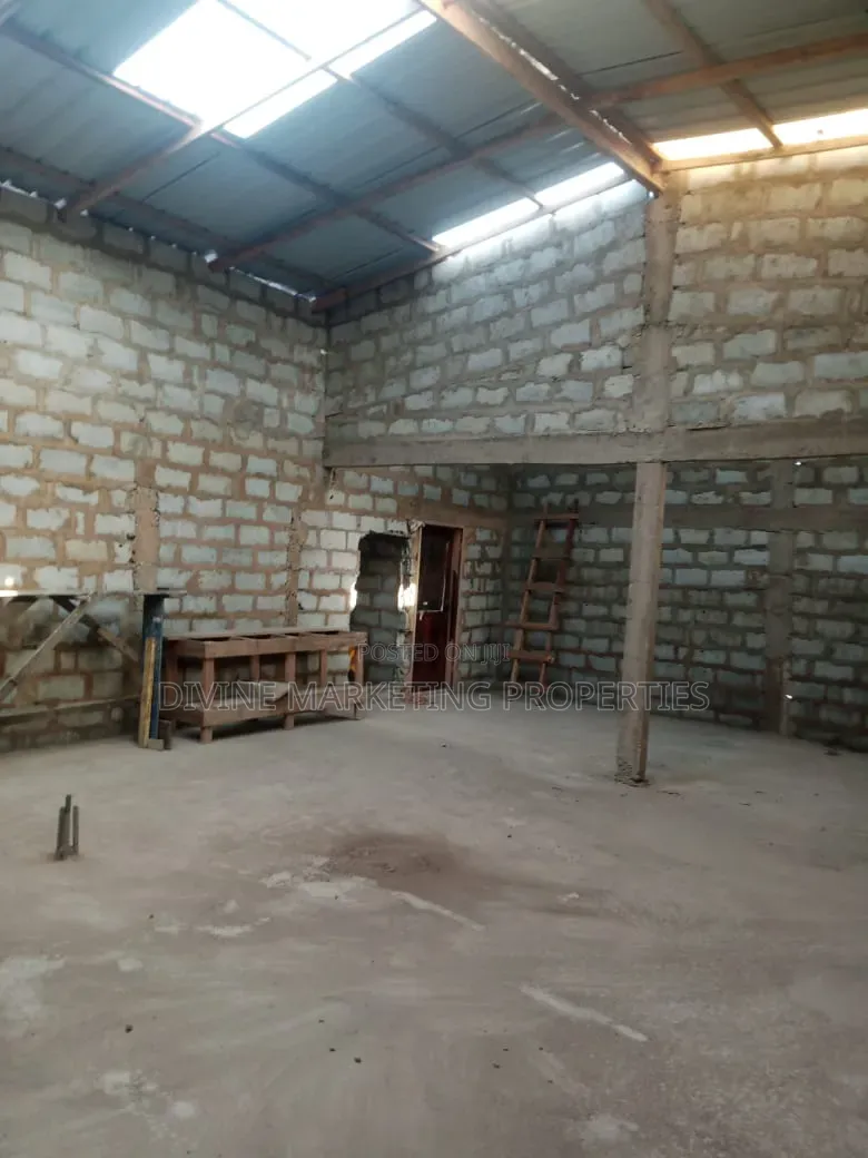 Warehouse For Long Lease At Mamprobi Accra
