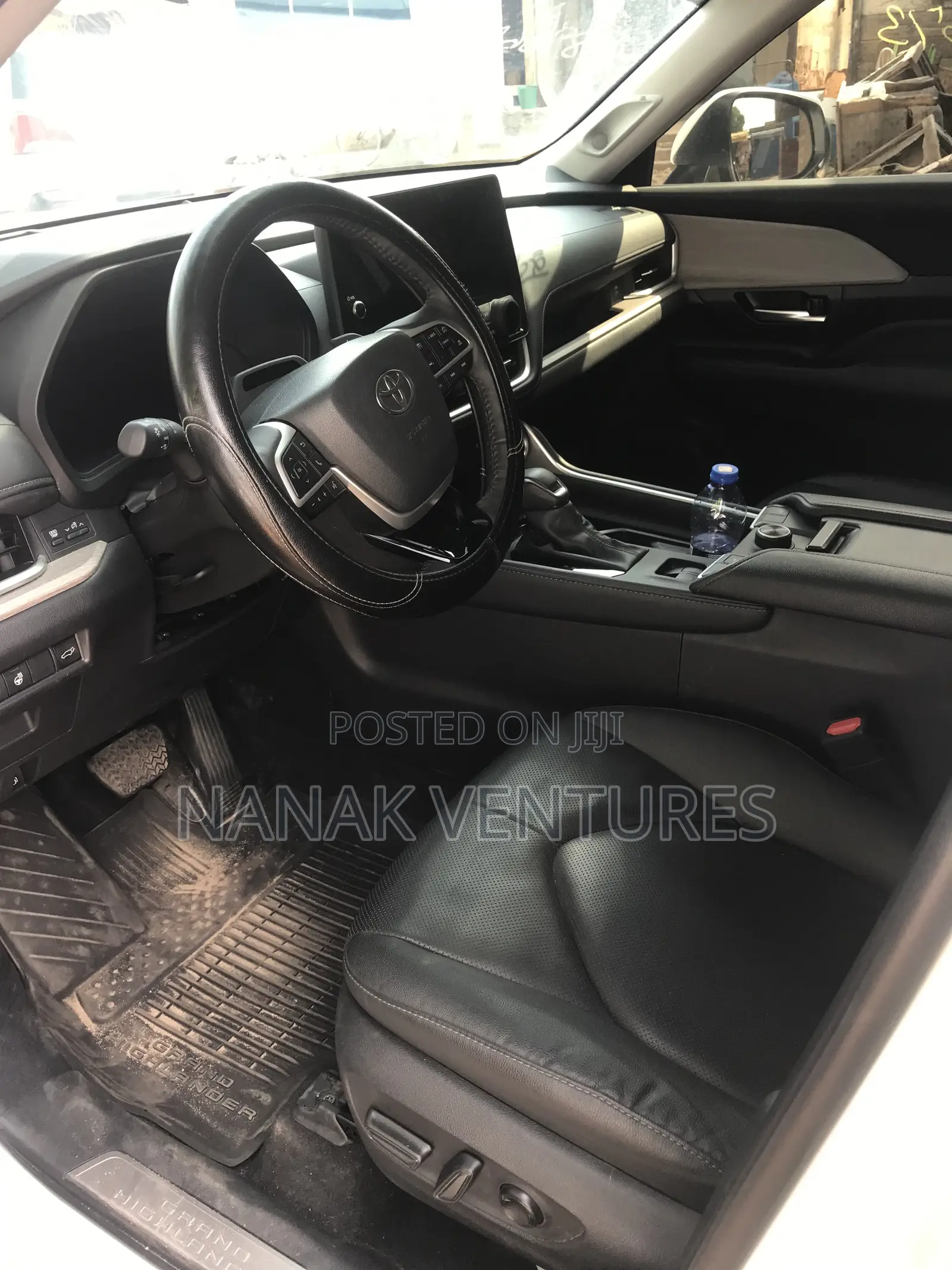 Toyota Highlander Platinum AWD 2024 White
