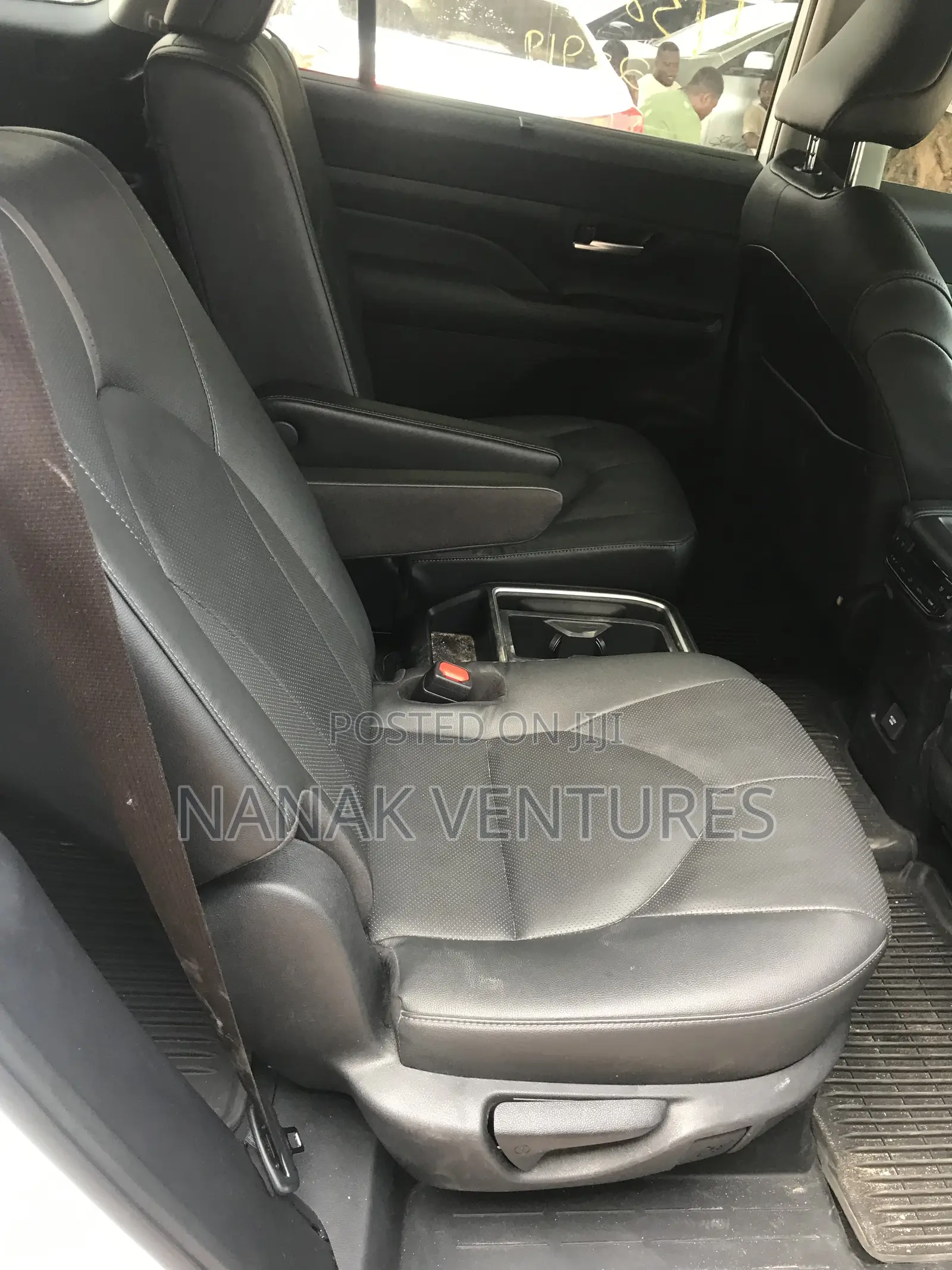 Toyota Highlander Platinum AWD 2024 White