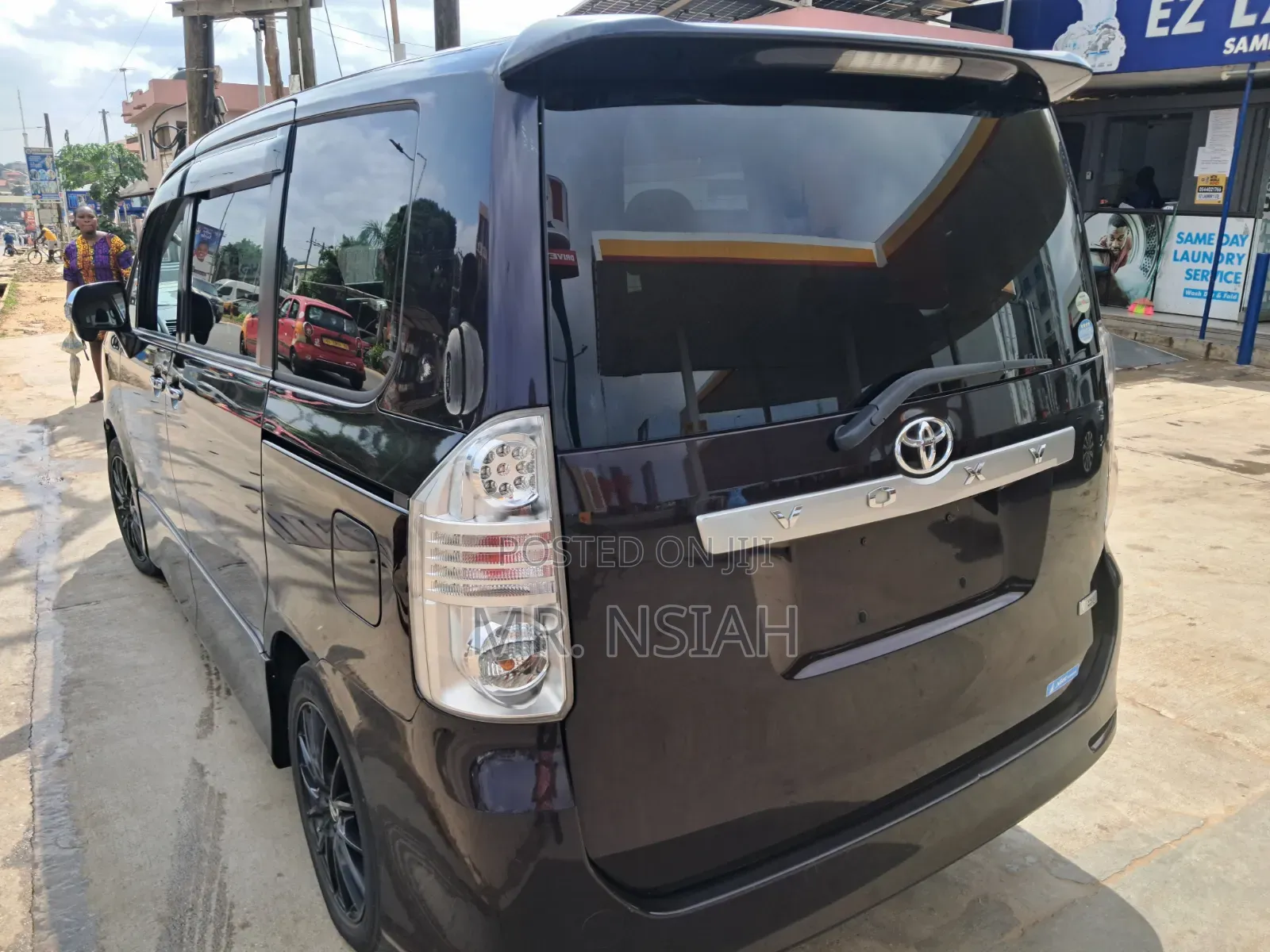 Toyota Voxy 2011 Black