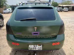 Pontiac Vibe 2010 Green