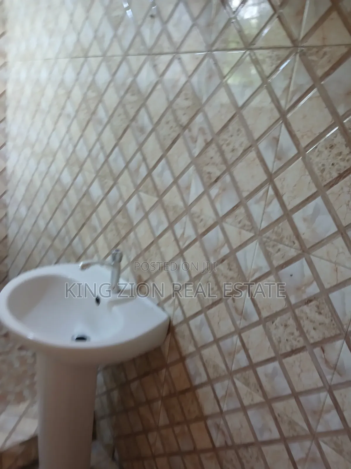 1bdrm Apartment in Kingzion Real, Odorgonno for rent