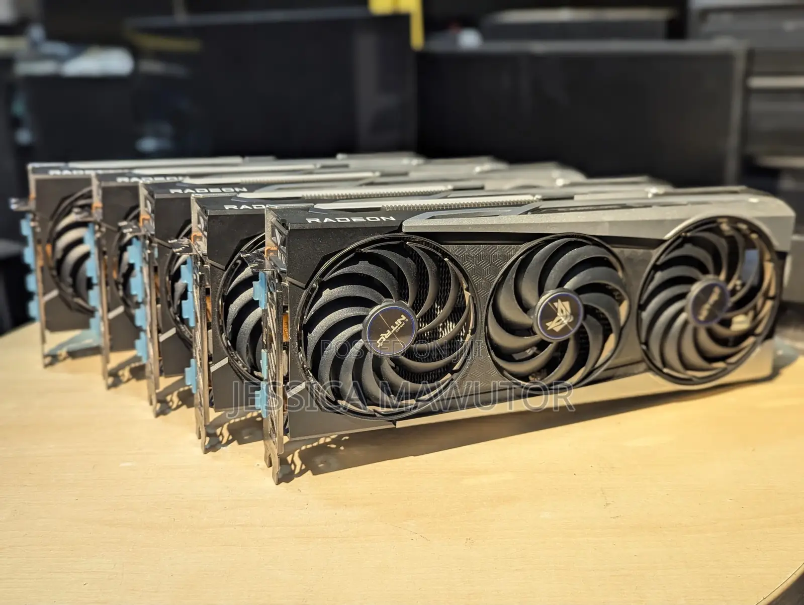 Sapphire Nitro