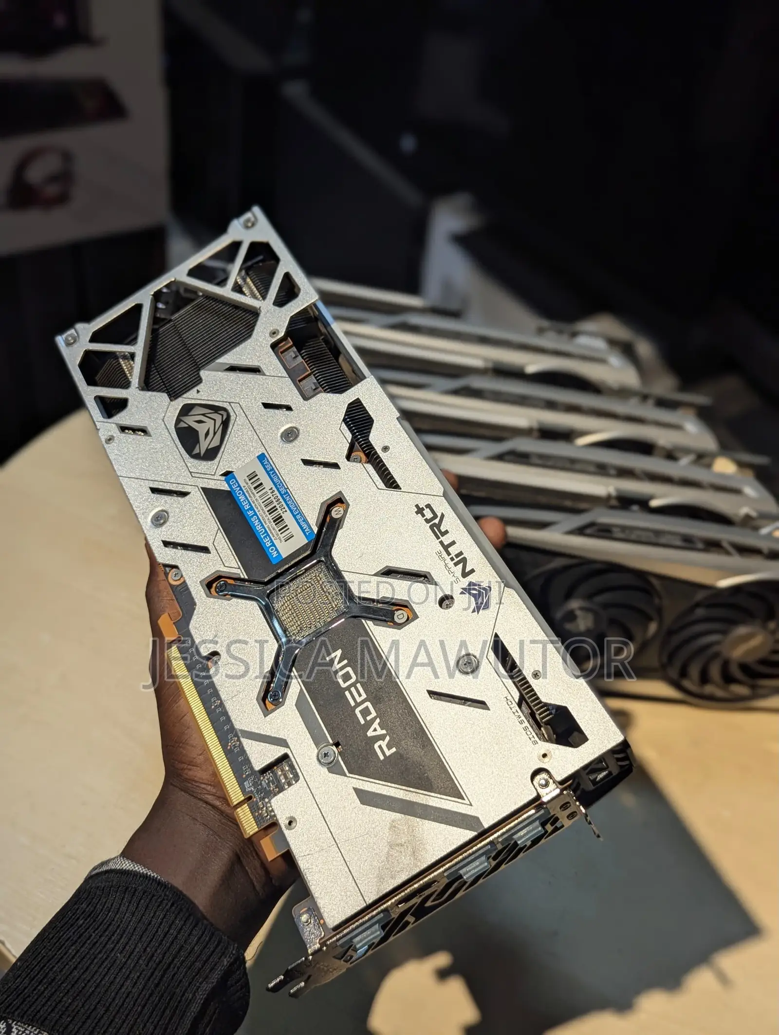 Sapphire Nitro