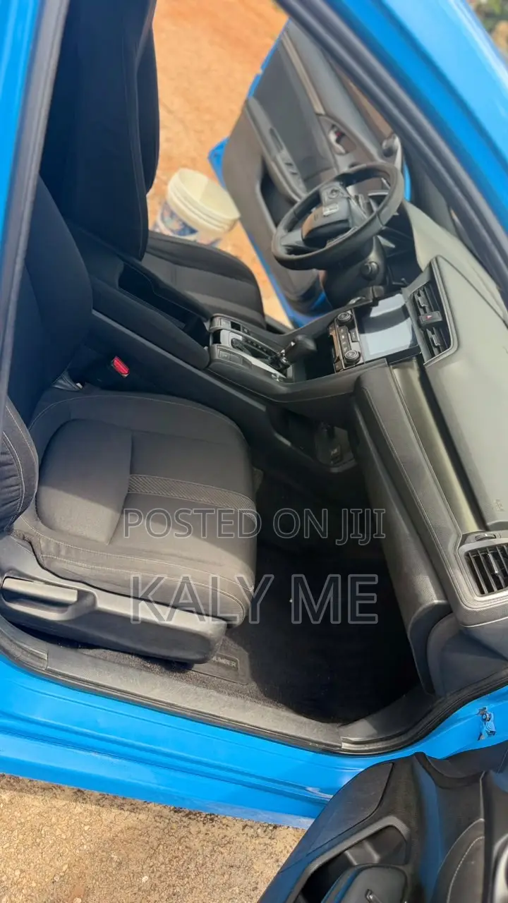 Honda Civic EX-L w/Navi Hatchback 2018 Blue