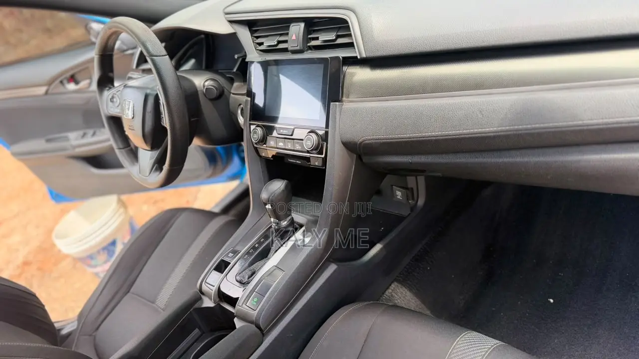 Honda Civic EX-L w/Navi Hatchback 2018 Blue