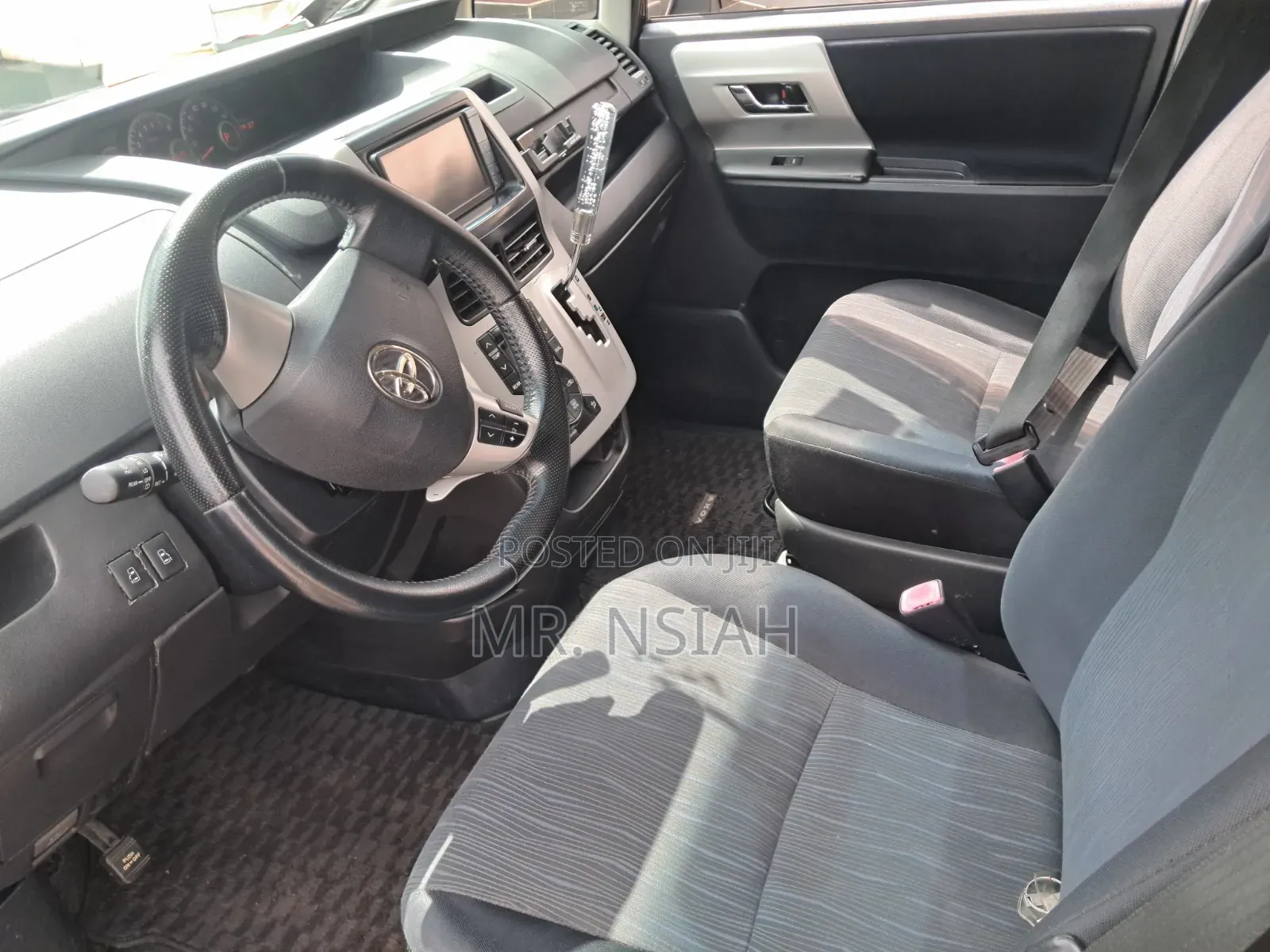 Toyota Voxy 2011 Black