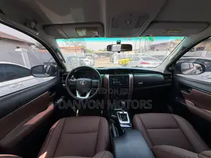 Toyota Fortuner 2.7 AWD 2017 Silver
