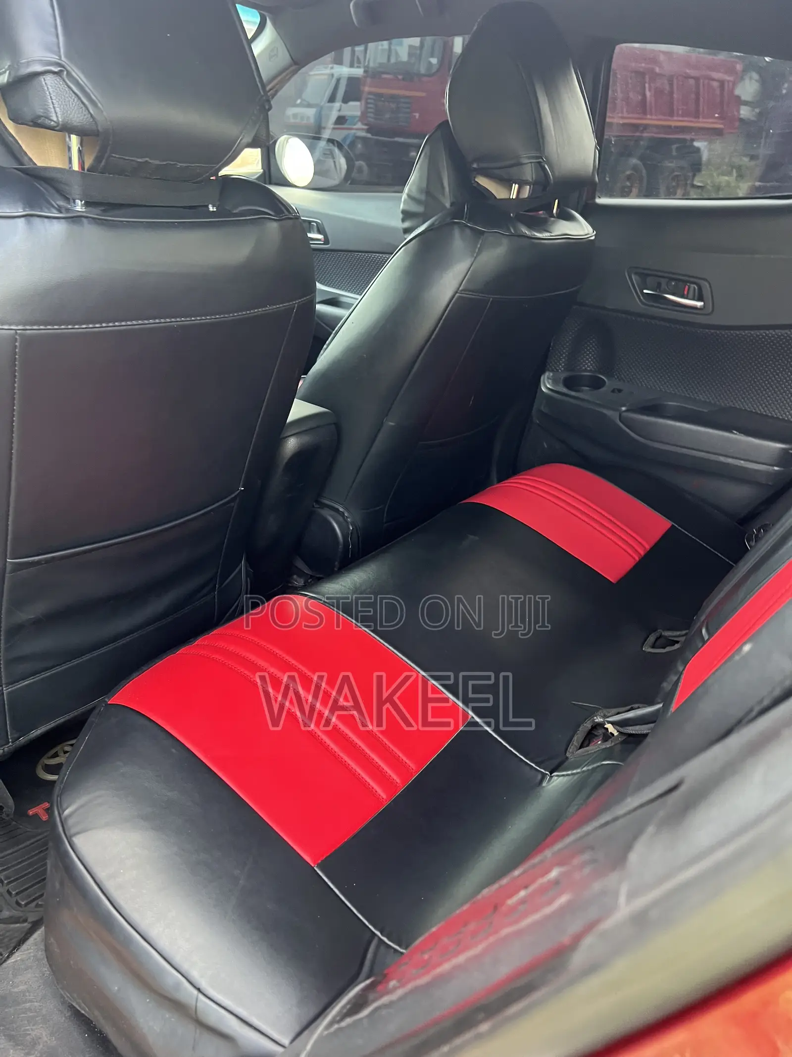 Toyota C-HR XLE FWD Sport Utility (2.0L 4cyl 2AM) 2018 Red