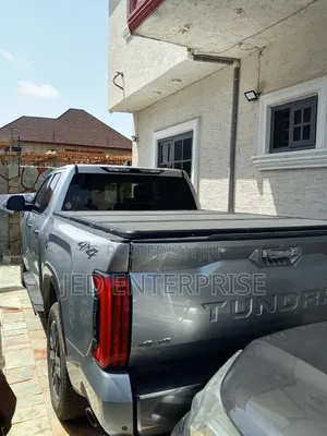Toyota Tundra 2023 Silver