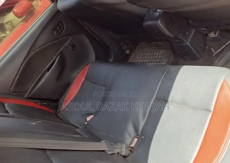 Toyota Yaris 2010 Red