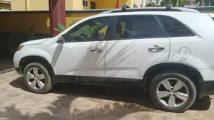 Kia Sorento 2013 White