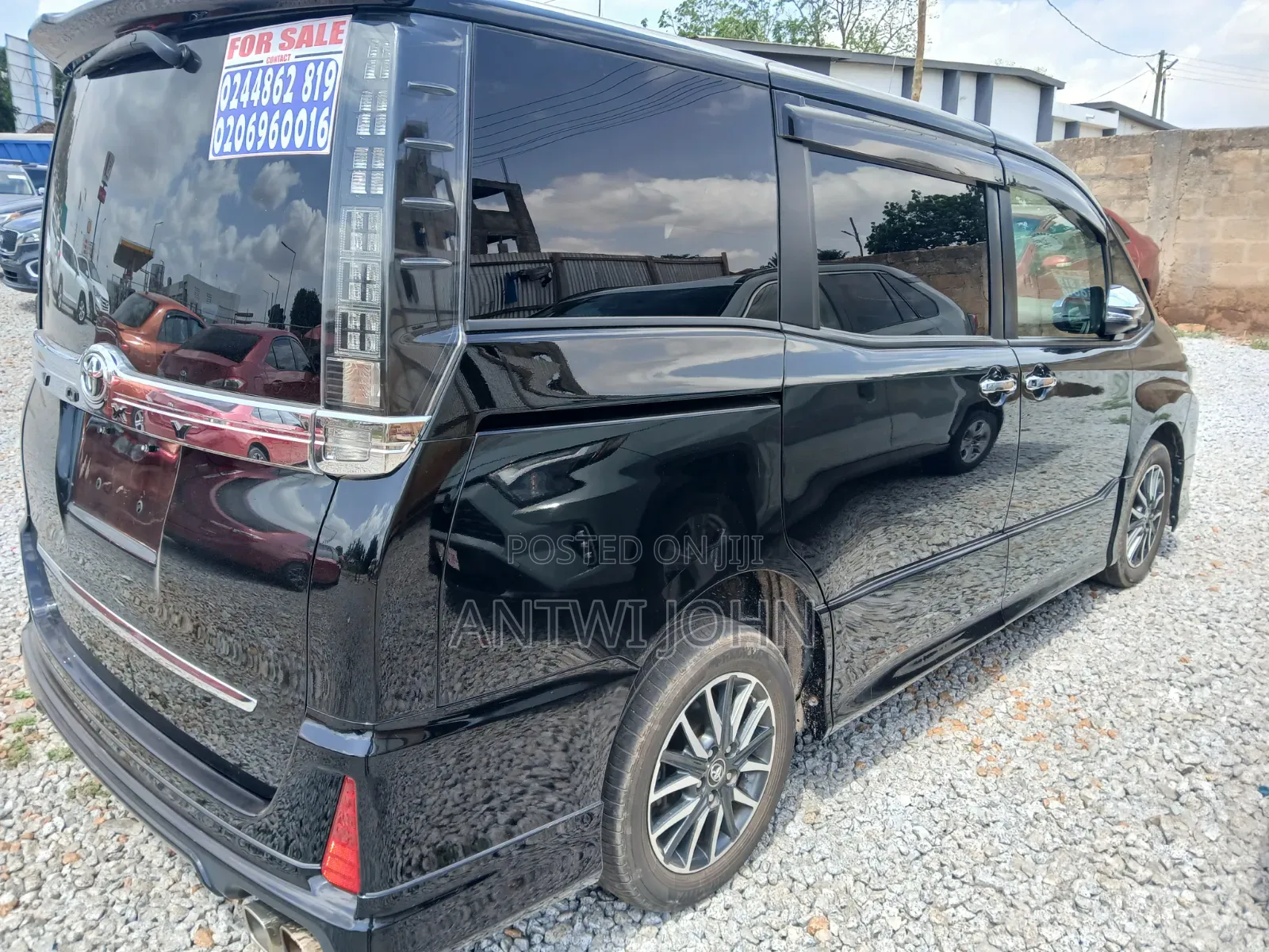 Toyota Voxy SV Premium 2014 Black