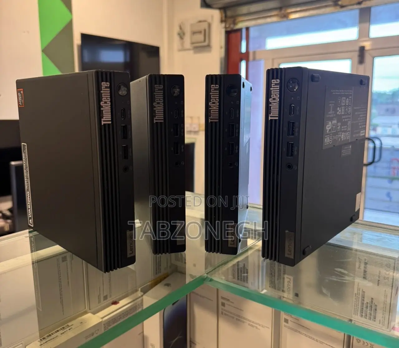 Desktop Computer Lenovo 16GB AMD Ryzen 5 SSD 256GB