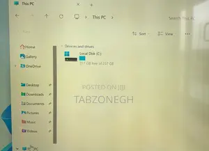 Desktop Computer Lenovo 16GB AMD Ryzen 5 SSD 256GB