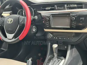 Toyota Corolla 2015 Brown