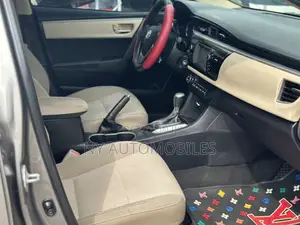 Toyota Corolla 2015 Brown