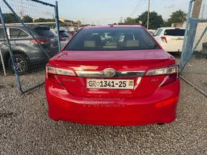 Toyota Camry XLE 4dr Sedan (2.5L 4cyl 6A) 2014 Red
