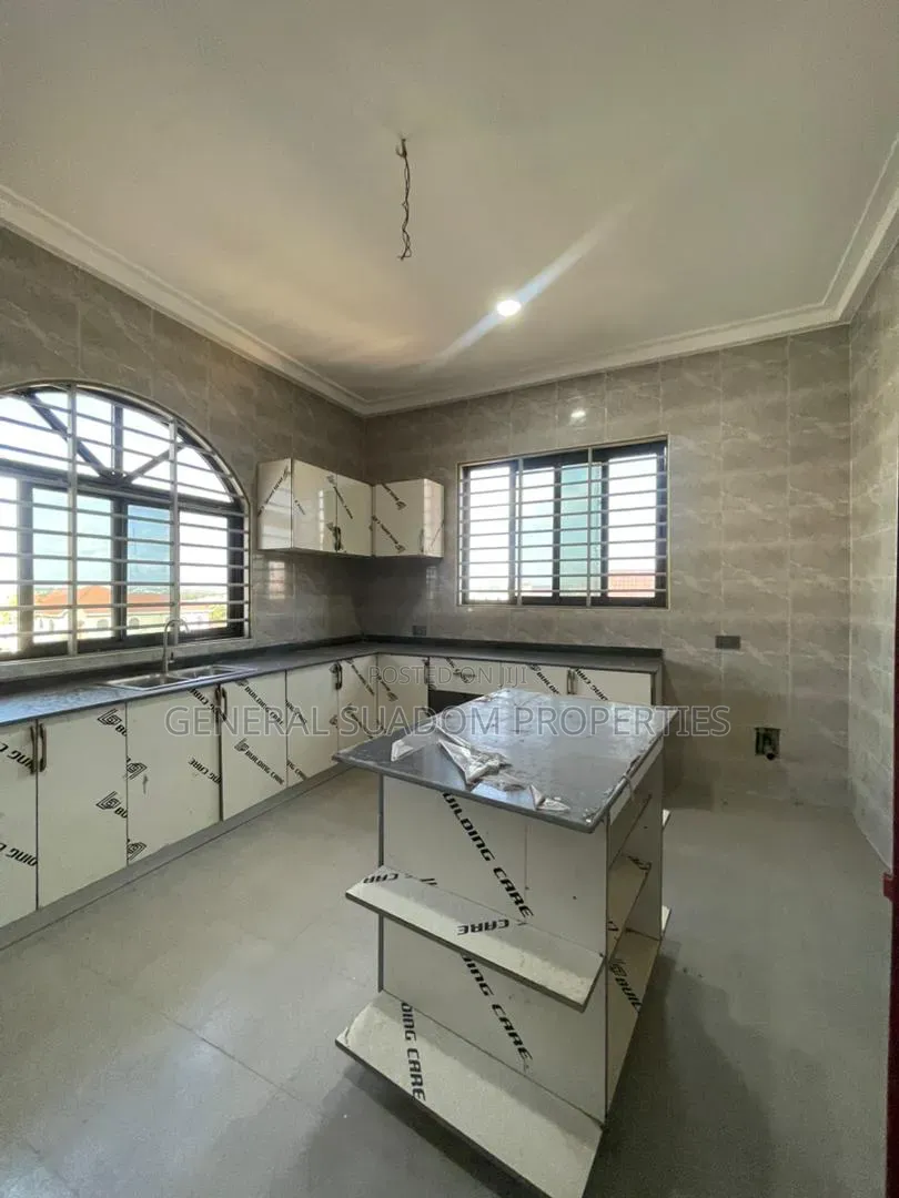 2bdrm Apartment in Sakumono for rent