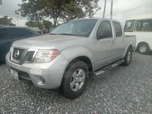 Nissan Frontier 2011 Silver