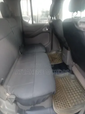 Nissan Frontier 2011 Silver
