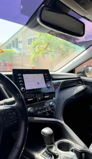 Toyota Camry SE 2022 Gray