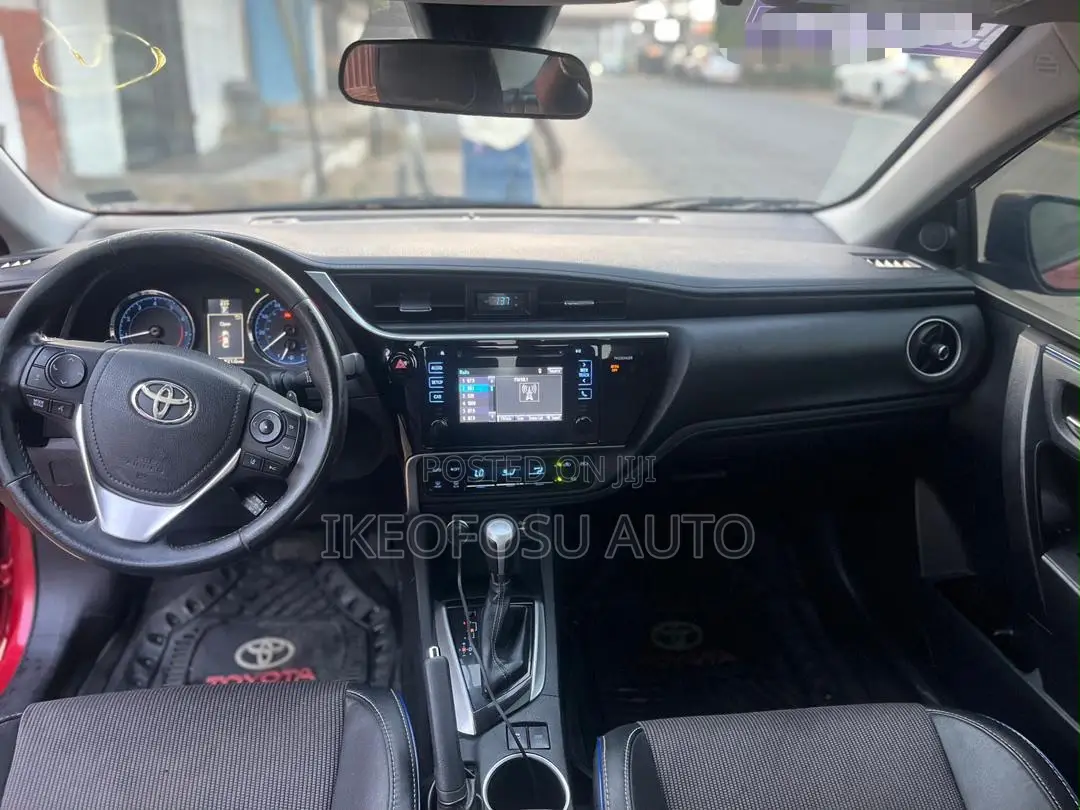 Toyota Corolla SE 4dr Sedan (1.8L 4cyl CVT) 2017 Red