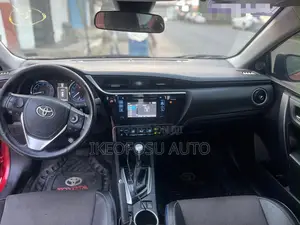 Toyota Corolla SE 4dr Sedan (1.8L 4cyl CVT) 2017 Red
