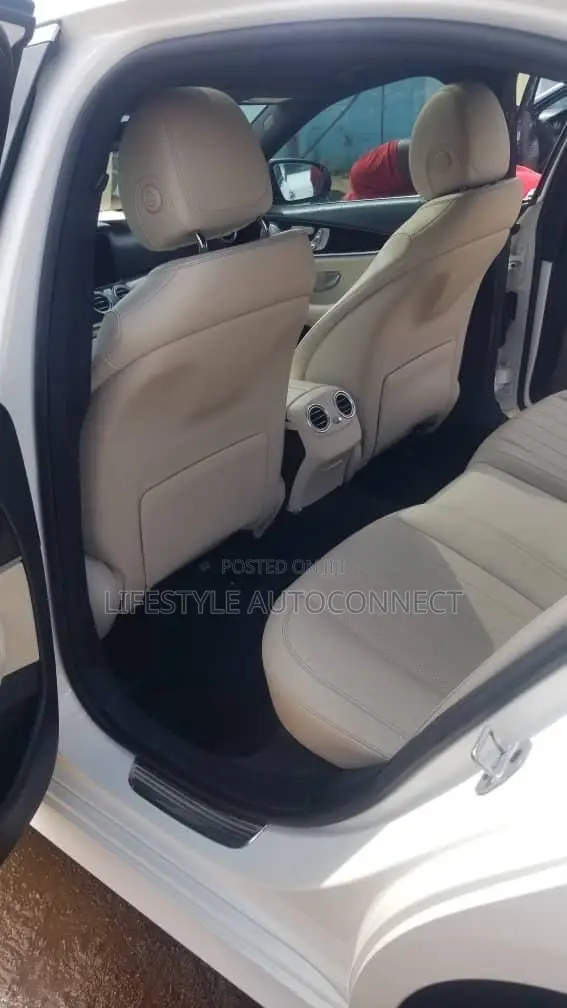 Mercedes-Benz E300 2018 White