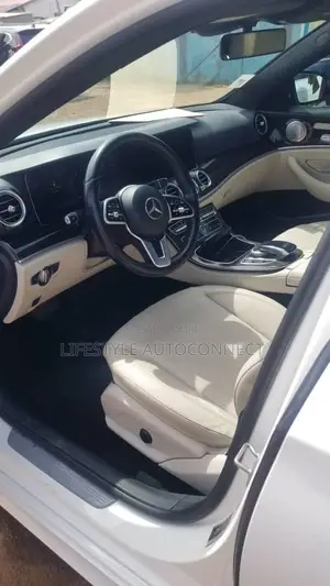 Mercedes-Benz E300 2018 White