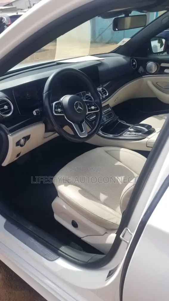 Mercedes-Benz E300 2018 White