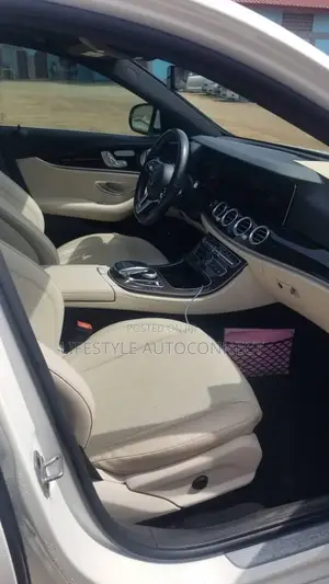 Mercedes-Benz E300 2018 White