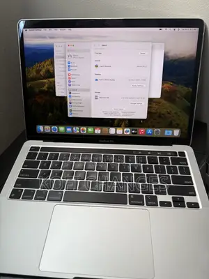Laptop Apple MacBook Pro 2022 M2 8GB Apple M2 SSD 512GB